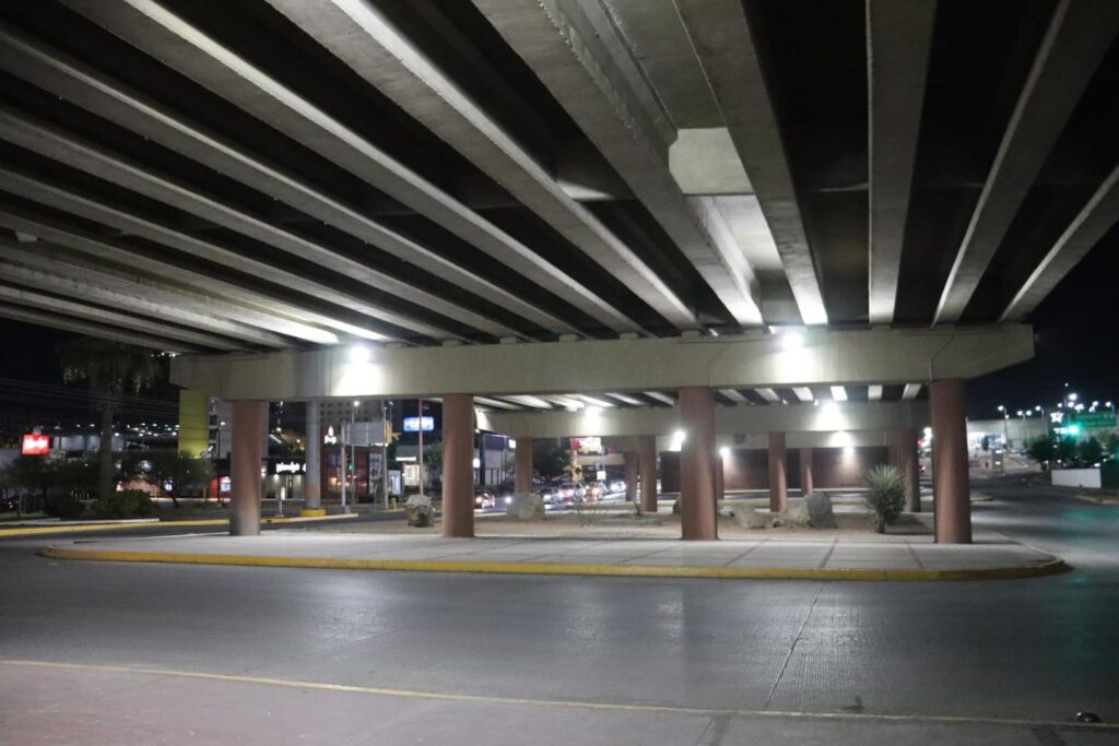 Moderniza Gobierno Municipal a LED 5 bajo puentes en beneficio de miles de chihuahuenses
