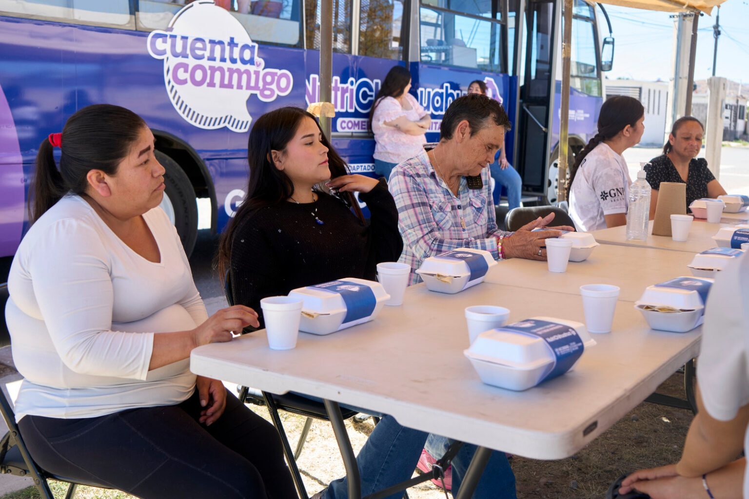 Llega comedor móvil de NutriChihuahua a la colonia Riberas de Sacramento
