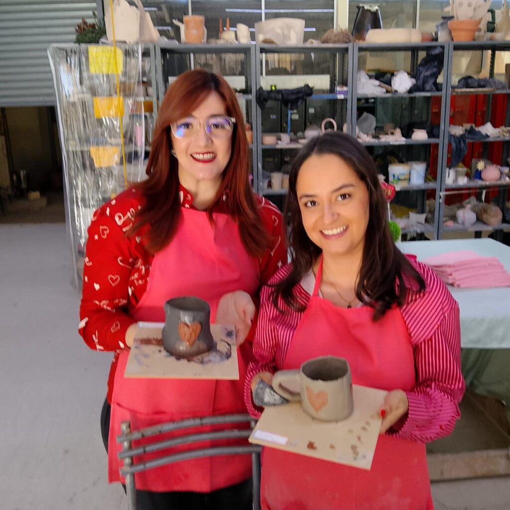 UACH invita a crear arte con las manos: abre diplomado de cerámica en vacaciones.