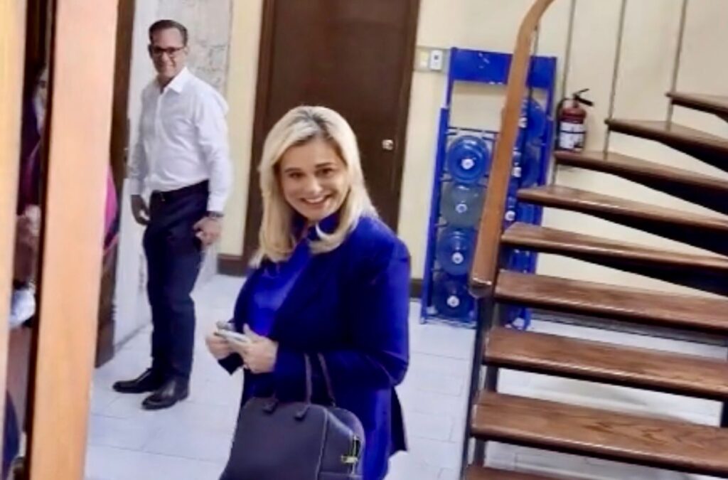 Maru llama a la calma a su gabinete rumbo al 2027