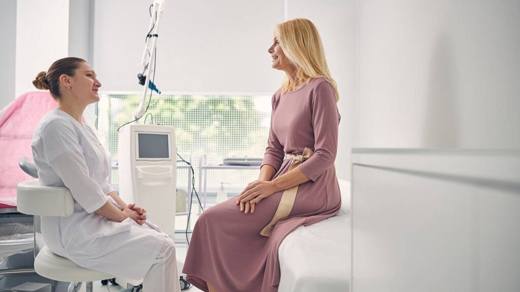 El ayuno intermitente podría mejorar el equilibrio hormonal femenino, según estudio