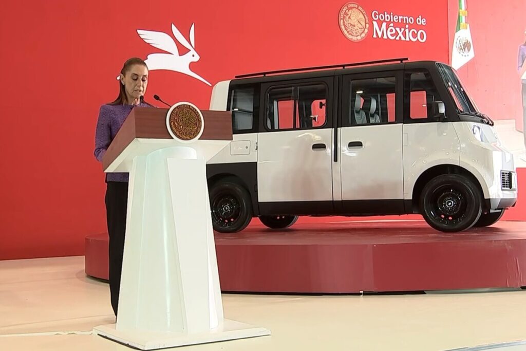 Presentan Olinia: el primer vehículo eléctrico diseñado y desarrollado en México