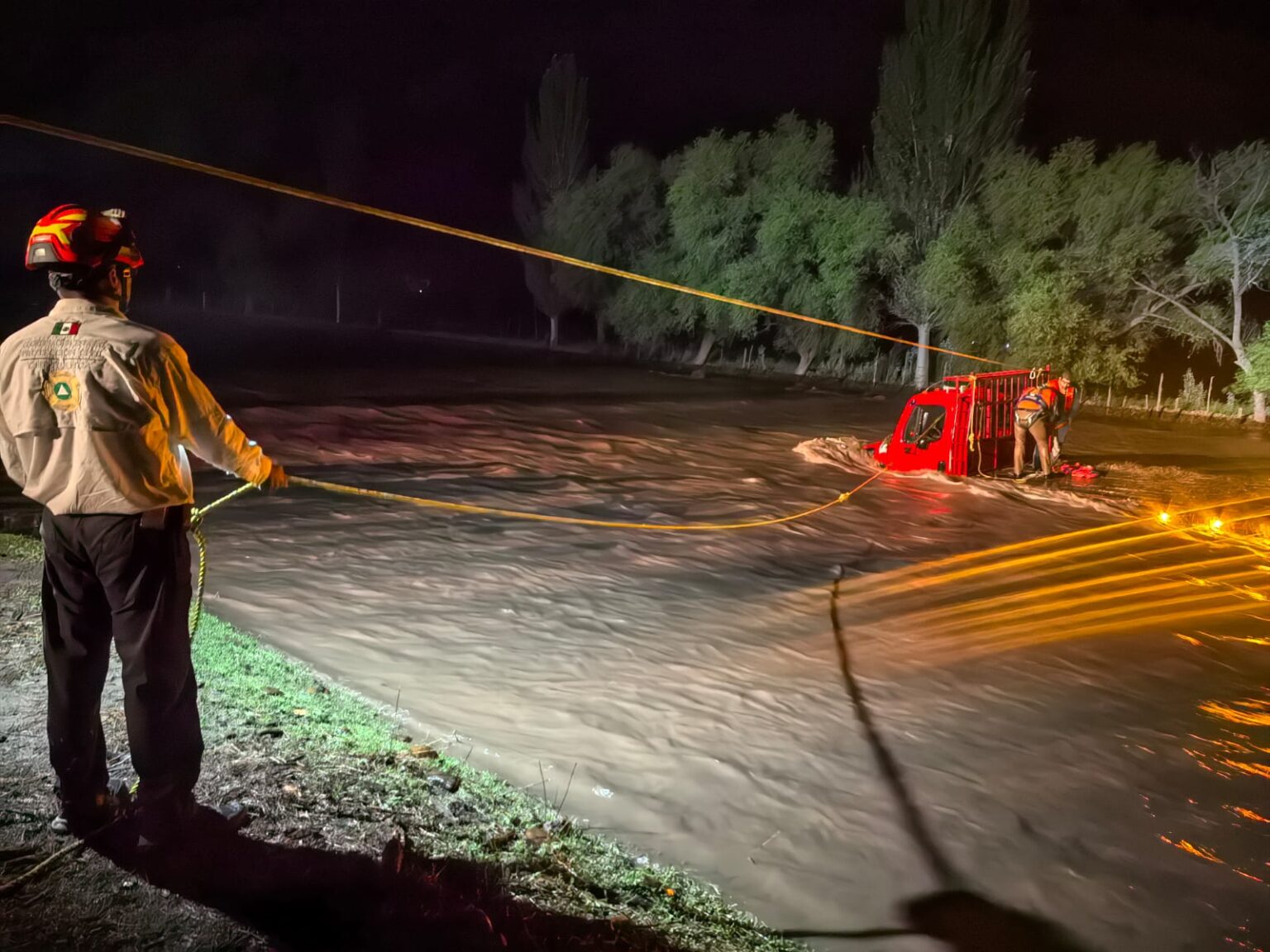 Rescata Protección Civil a cuatro personas en Bocoyna