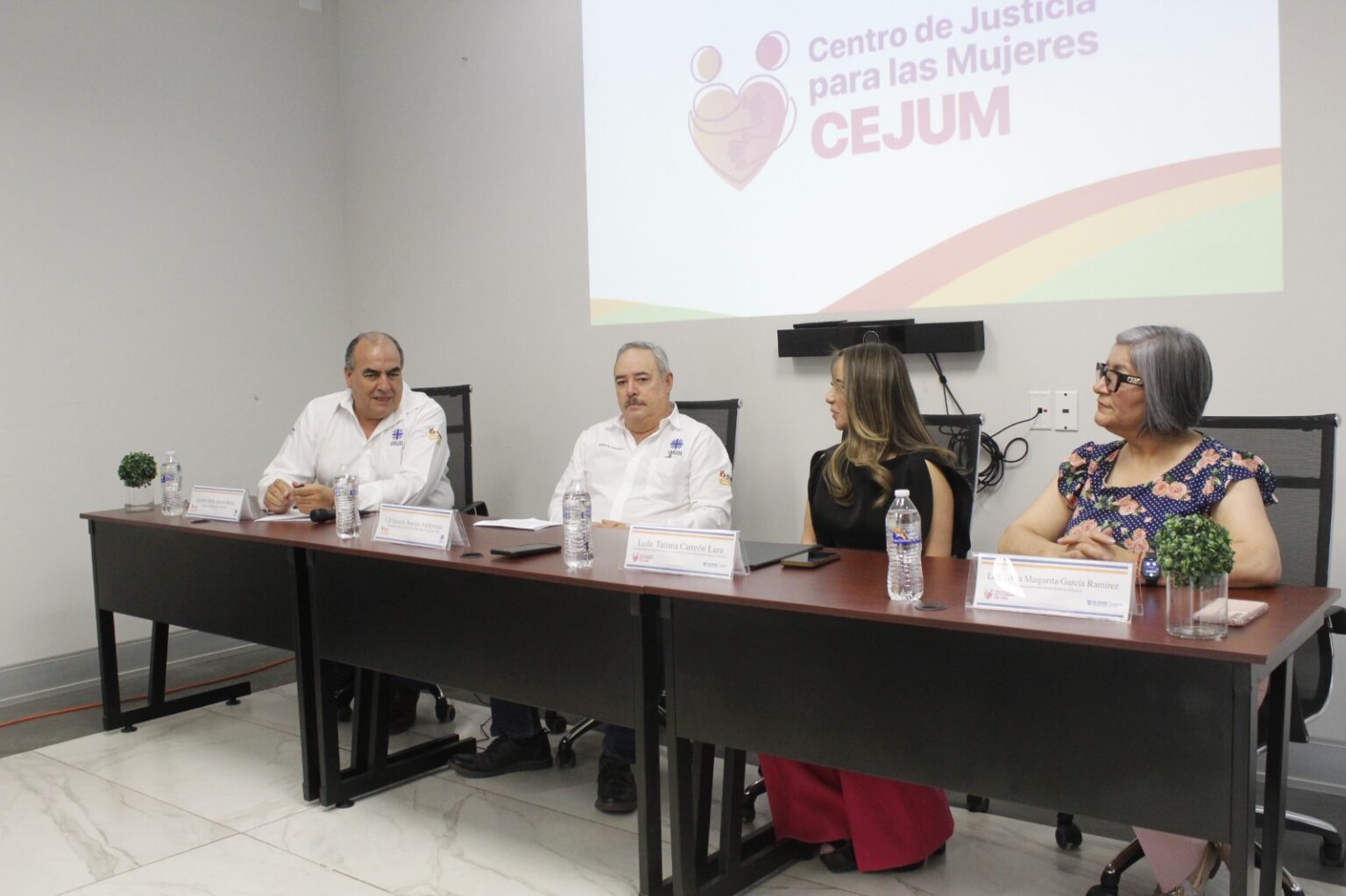 Firma CEJUM convenio de colaboración con Cáritas Chihuahua