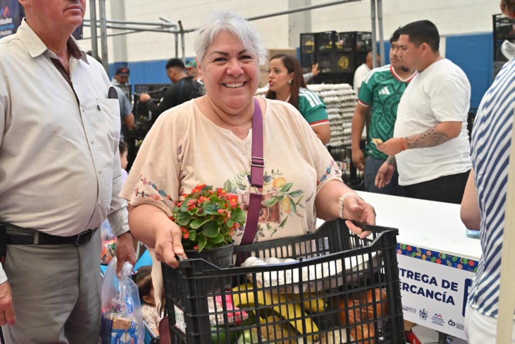 Miles de personas en el Mercadito Más Barato: Municipio destaca éxito de tercera edición