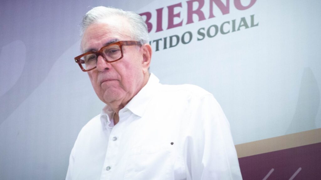 Reaparece Rocha Moya; afirma que sigue en su casa