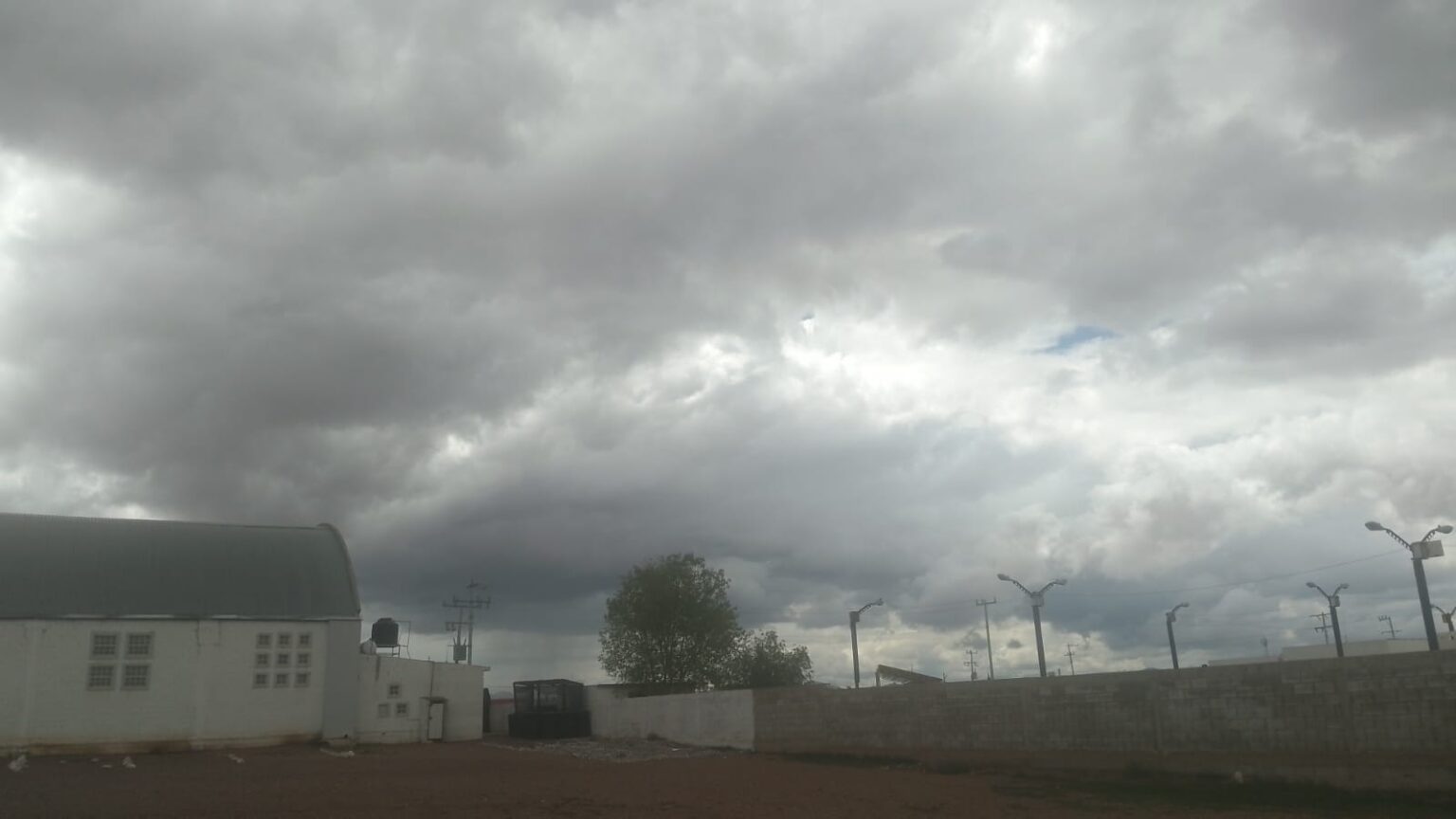 Emite CEPC aviso preventivo por lluvias, ráfagas de viento y altas temperaturas