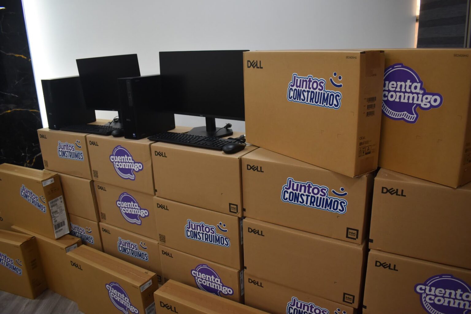 Entrega SEyD 242 equipos de cómputo a Universidades Tecnológicas y la Politécnica de Chihuahua