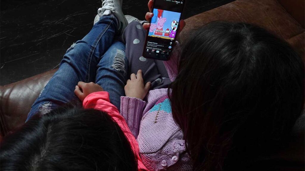 Celulares en escuelas: en 19 estados de México está prohibido o regulado su uso