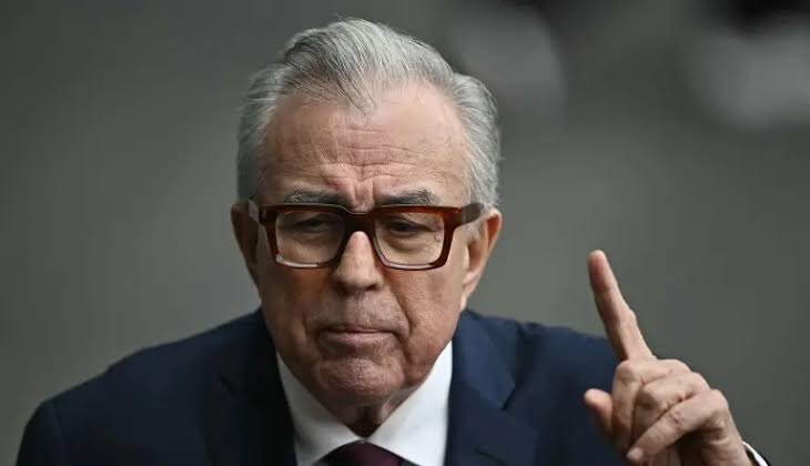 Rocha Moya da marcha atrás y pide otra vez licencia indefinida