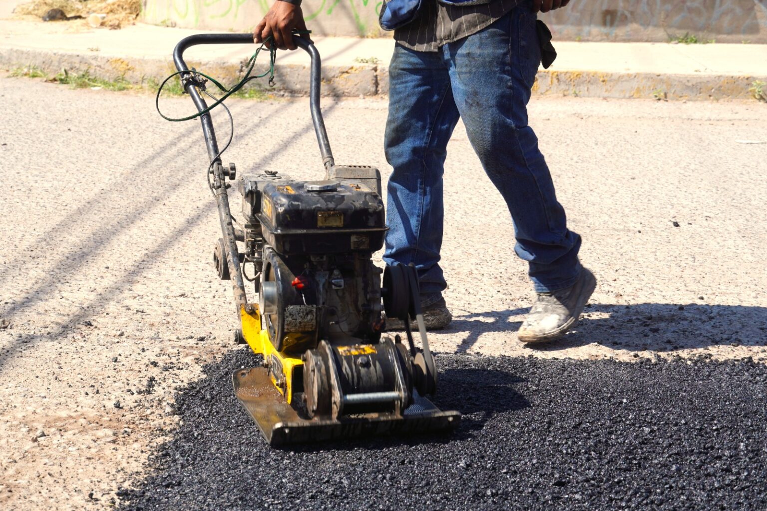 Atenderá Municipio once zonas con bacheo este lunes 17 de agosto