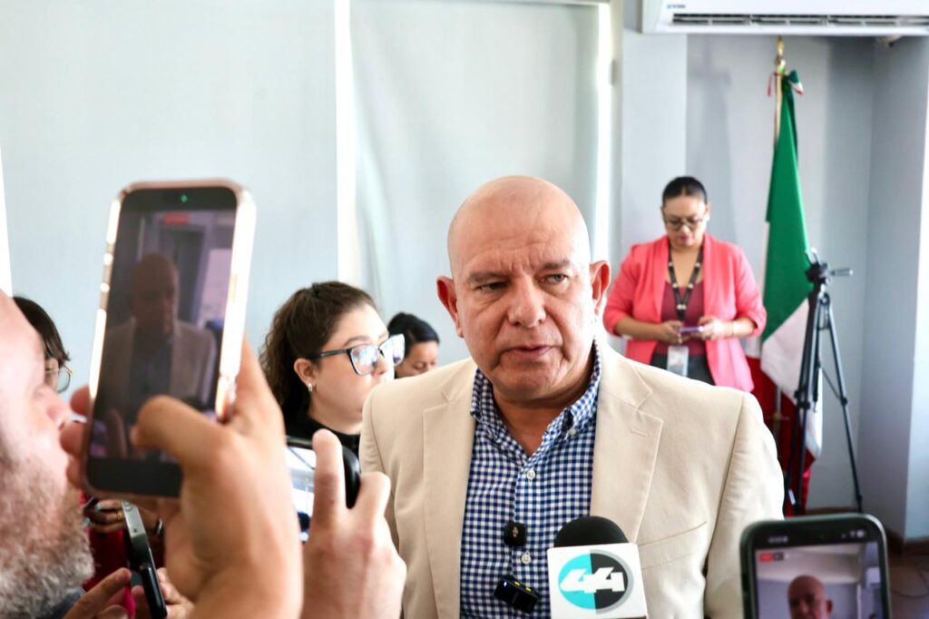 Premio a la ineptitud; Maru con el nombramiento de Loya como fiscal: Cuauhtémoc Estrada