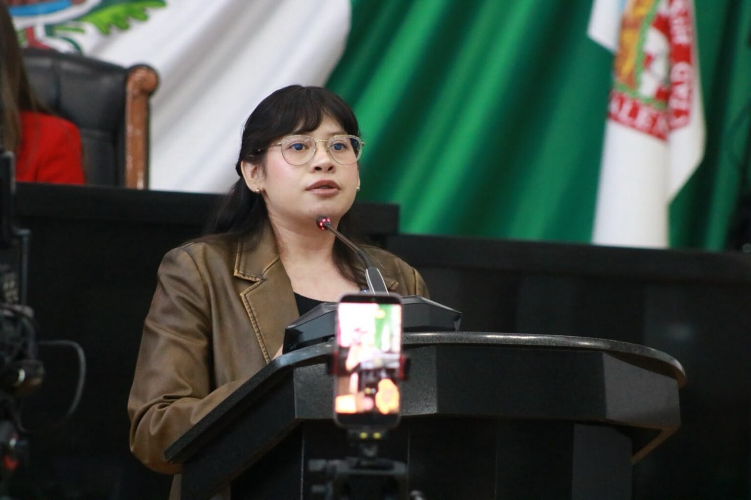 Jael Argüelles revienta nombramientos en la Fiscalía y exhibe posibles delitos